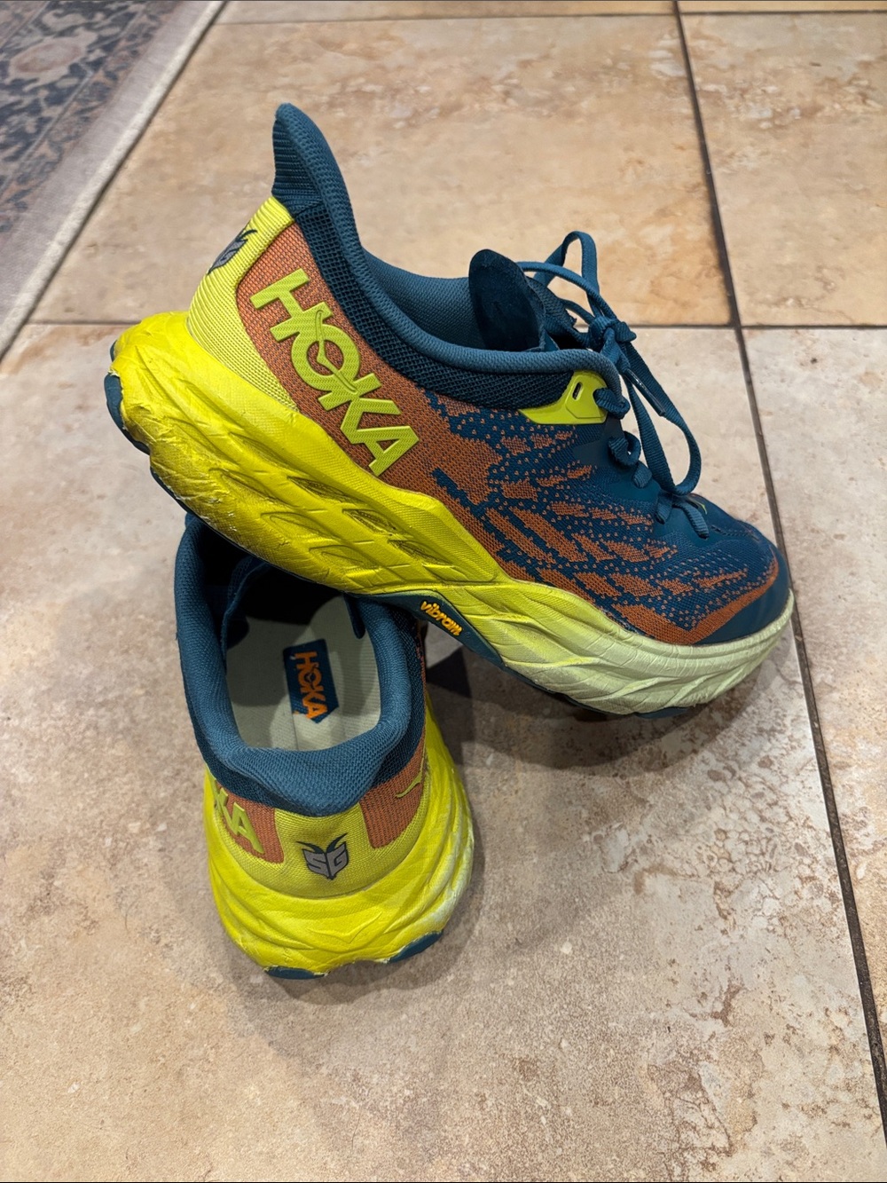 Hoka Speedgoat 5 GTX Vibram Teal, Orange & Yellow Running Shoes size 7.5 D